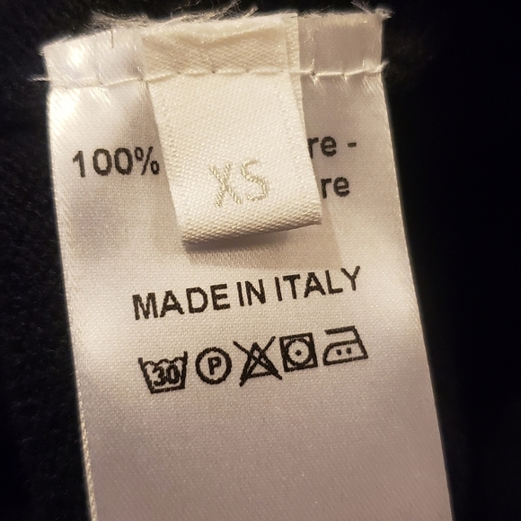 LUCA FALONI PURE CASHMERE V NECK,MIDNIGHT BLUE, SIZE  XS, ORIGINALLY $325.00 - Picture 4 of 9